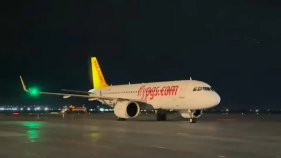 Кадр из видео со страницы aktobe_airport
