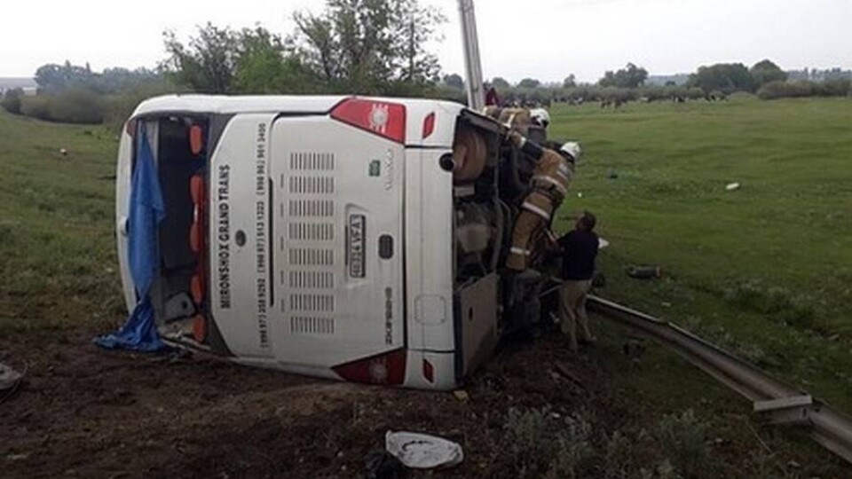 Два человека погибли, 33 пострадали в ДТП с пассажирским автобусом в Жамбылской области