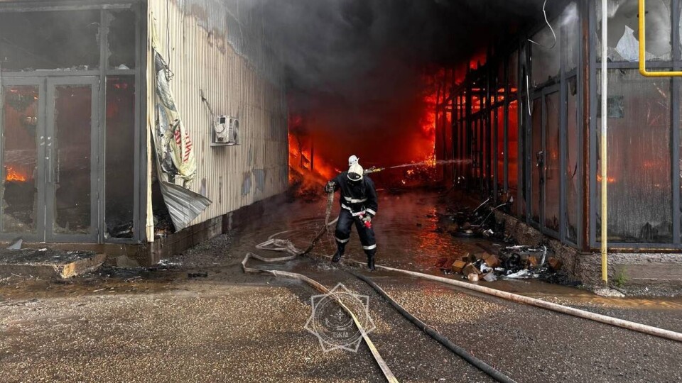 Пожар на барахолке в Алматы потушили