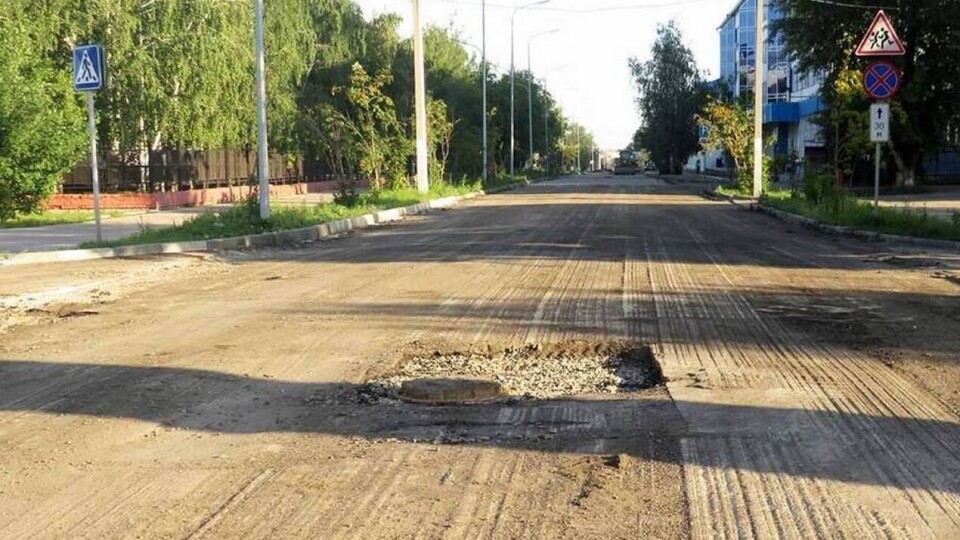 Глава СКО Айдарбек Сапаров сделал замечание акиму Петропавловска за разрушенные дороги