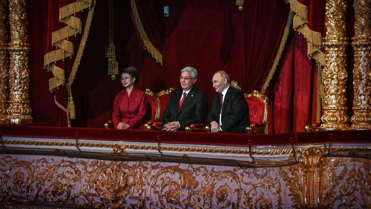 Гала-концерт казахстанских артистов в Большом театре посмотрели Токаев и Путин 