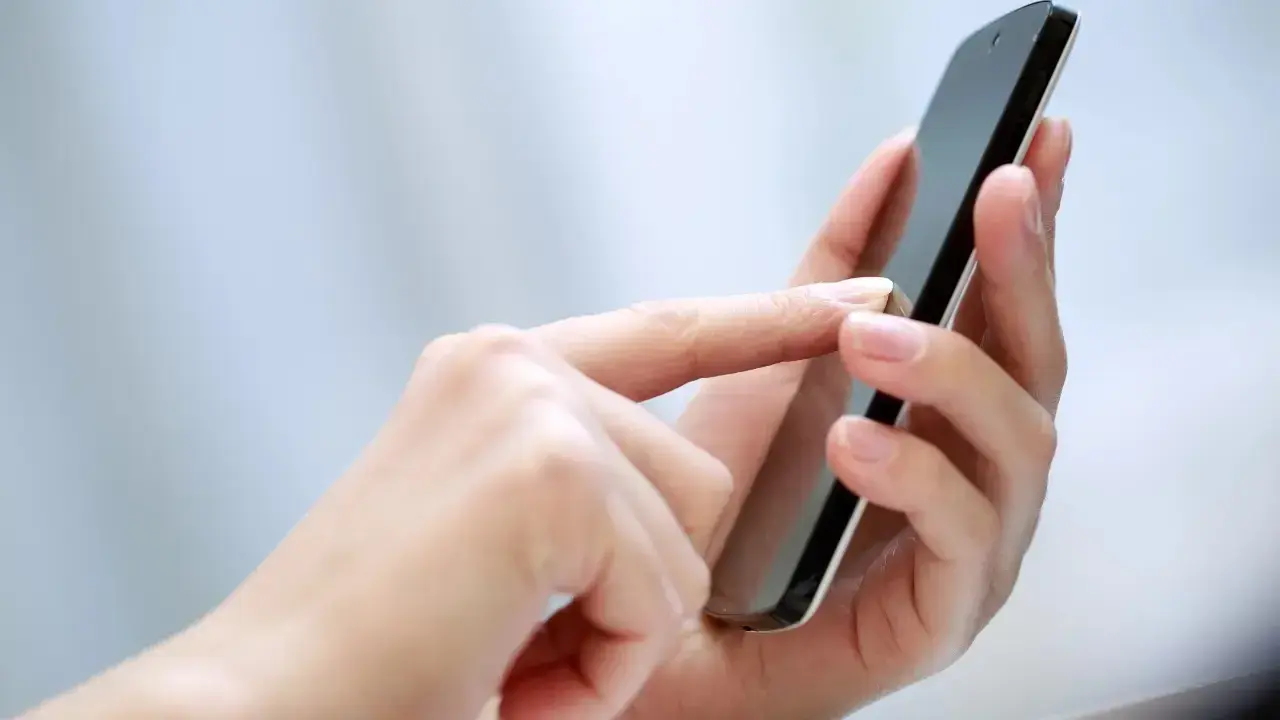 Хотела заработать на "бесплатных акциях": 18 млн тенге вернули жертве интернет-мошенников в СКО