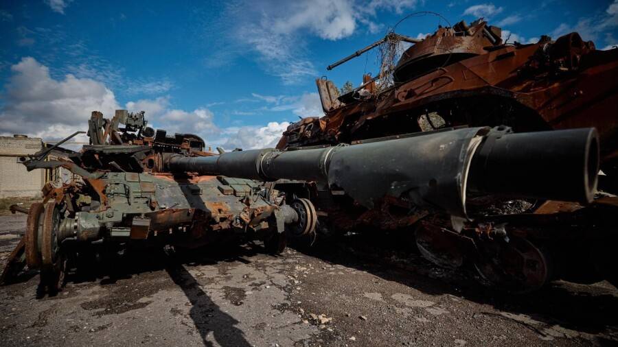 Суд Берлина разрешил установить подбитый в Украине российский танк рядом с посольством РФ