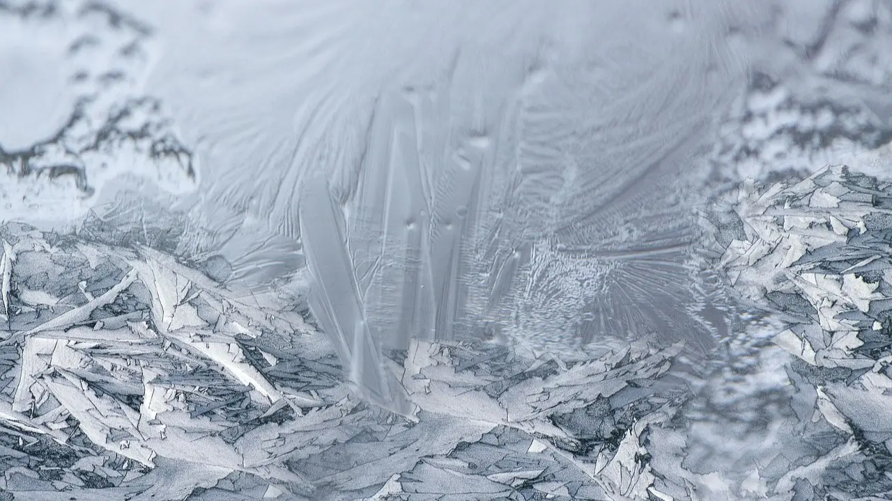 Прогноз погоды на 9 декабря: резкое похолодание, снег и ветер ожидаются на севере Казахстана