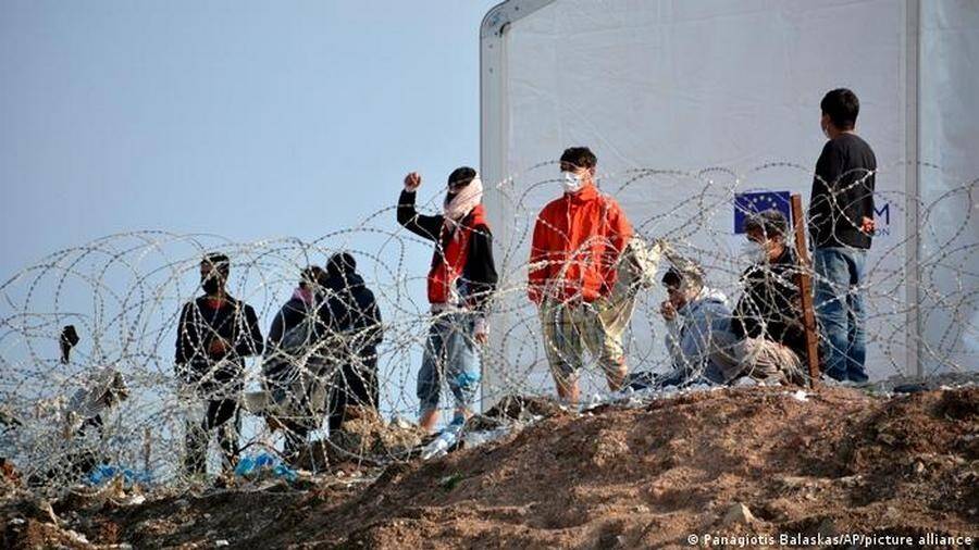 Гуманитарные организации раскритиковали Грецию за лагерь для беженцев с колючей проволокой и видеонаблюдением