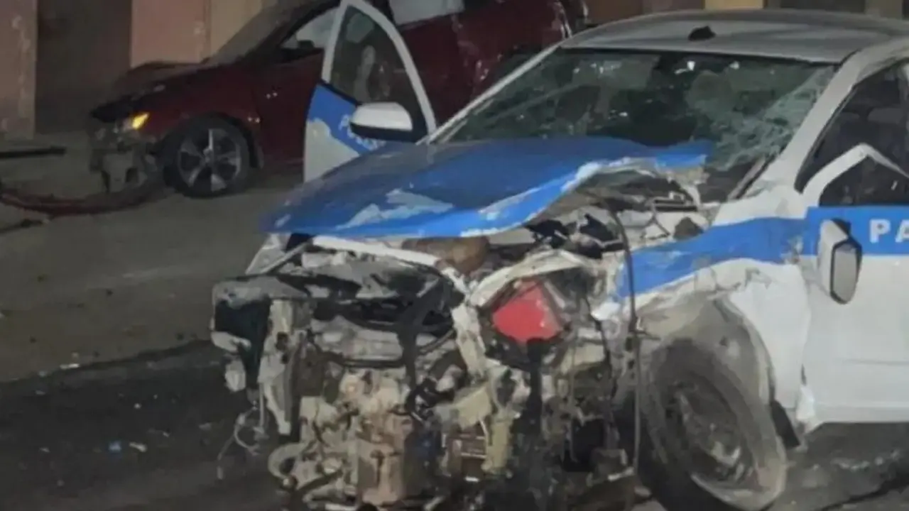 Несовершеннолетний на полной скорости въехал в патрульный автомобиль в Бейнеу