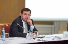 Тенге будет слабеть постепенно - эксперт