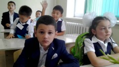 В 1-й "Р" пошли учиться дети в одной из школ Шымкента