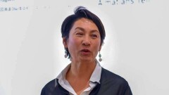 Ажар Джандосова: Вертикаль власти не знает, что делать с горизонтальным обществом