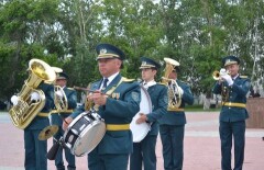 Военные оркестры поднимали дух патриотизма в Петропавловске