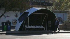 Тематическую автобусную остановку установили возле стадиона в Астане