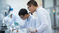 Скандал с распределением научных грантов в Казахстане: чем закончилась травля несогласных учёных?