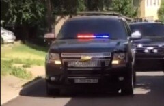 "Золотых" алматинцев с детства возят в кортежах с мигалками