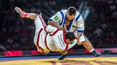 Казахстан выиграл три золотые медали в первый день чемпионата мира по қазақша күрес