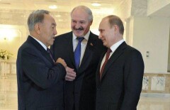 Назарбаев пообщался с Лукашенко и Путиным "без галстуков"