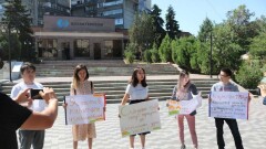 В Алматы прошёл несанкционированный митинг против сексуального насилия