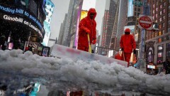 Снежная буря в США: Парализовано движение на дорогах, отменены сотни авиарейсов, пять человек погибли