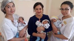 В Шымкенте врачи спасли недоношенную тройню