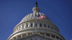 Сенат США требует сопровождающих Трампа отчитаться о поездке в Хельсинки