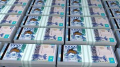 Тенге потерял набранные накануне позиции к доллару