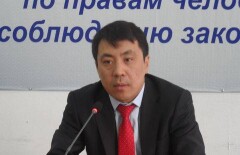 Полицейские требуют с адвоката полмиллиона тенге за свои изображения в Youtube