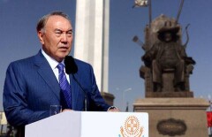 Нурсултан Назарбаев открыл монумент в честь 550-летия Казахского ханства