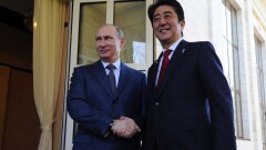 Японский премьер-министр накормит Путина ядовитой рыбой