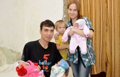 Малышка, задохнувшаяся в одеяле, была одной из тройни