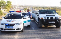 Депутат маслихата ЮКО предложил зарабатывать на "крутых" свадебных кортежах