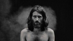 Беженец из Ирана получил премию за книгу, написанную в заключении при помощи WhatsApp