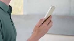 Жумагалиев: Госслужащим разрешат пользоваться cмартфонами к сентябрю