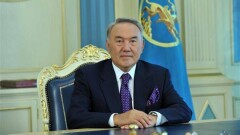 Закрепить роль Назарбаева в Конституции предложили казахстанцы