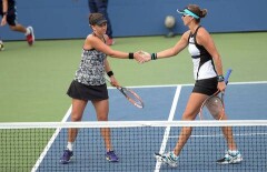 Шведова вышла в полуфинал US OPEN в парном разряде