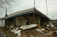 Жители Карагандинской области возвращаются в разрушенные дома