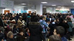 ЦОНы Алматы битком набиты желающими зарегистрироваться по месту жительства