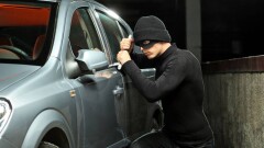 Полиция поощрила алматинца, в одиночку задержавшего вора
