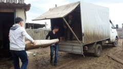 Аким Уральска уговорил жителей дач уехать, чтобы спастись от паводка