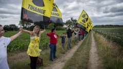 50 тысяч жителей трёх стран выстроились в живую цепь в знак протеста против АЭС