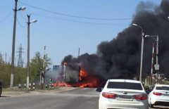 Прицеп грузового автомобиля вспыхнул в Хромтау