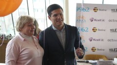 Елеусинов передал эстафету SMS-пожертвований Баландину, Сапиеву и Левиту