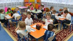 Сенатор Бактиярулы: Пора начинать обучение латинице в детских садах