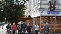 Первый в мире светофор для смартфонозависимых пешеходов создали в Голландии