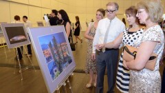 Фотовыставка "Астана – жемчужина Великой степи" открылась в Баку