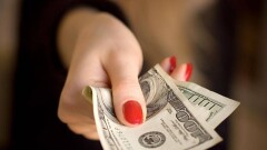 Свыше 50 млн тенге выплатили бизнесмены Атырау за ненужную бумагу