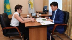 Алматинцы пожаловались Байбеку на стихийную торговлю и взломы автомобилей
