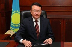 Назарбаев освободил от должности своего помощника Ербола Орынбаева
