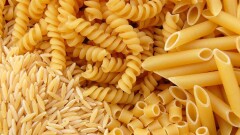 Бизнес-омбудсмен: Оптовые цены на социально значимые продукты выше предельных розничных