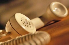 В десятках ведомств Карагандинской области телефоны доверия - фикция