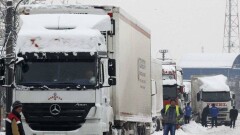 Из-за непогоды закрыто движение автотранспорта в трёх областях Казахстана