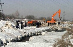 Река Каргалинка подтопила частные дома в Алматы